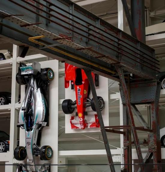 Schumacher und Häkkinen sind wieder zusammen im Nationalen Automuseum in Deutschland
